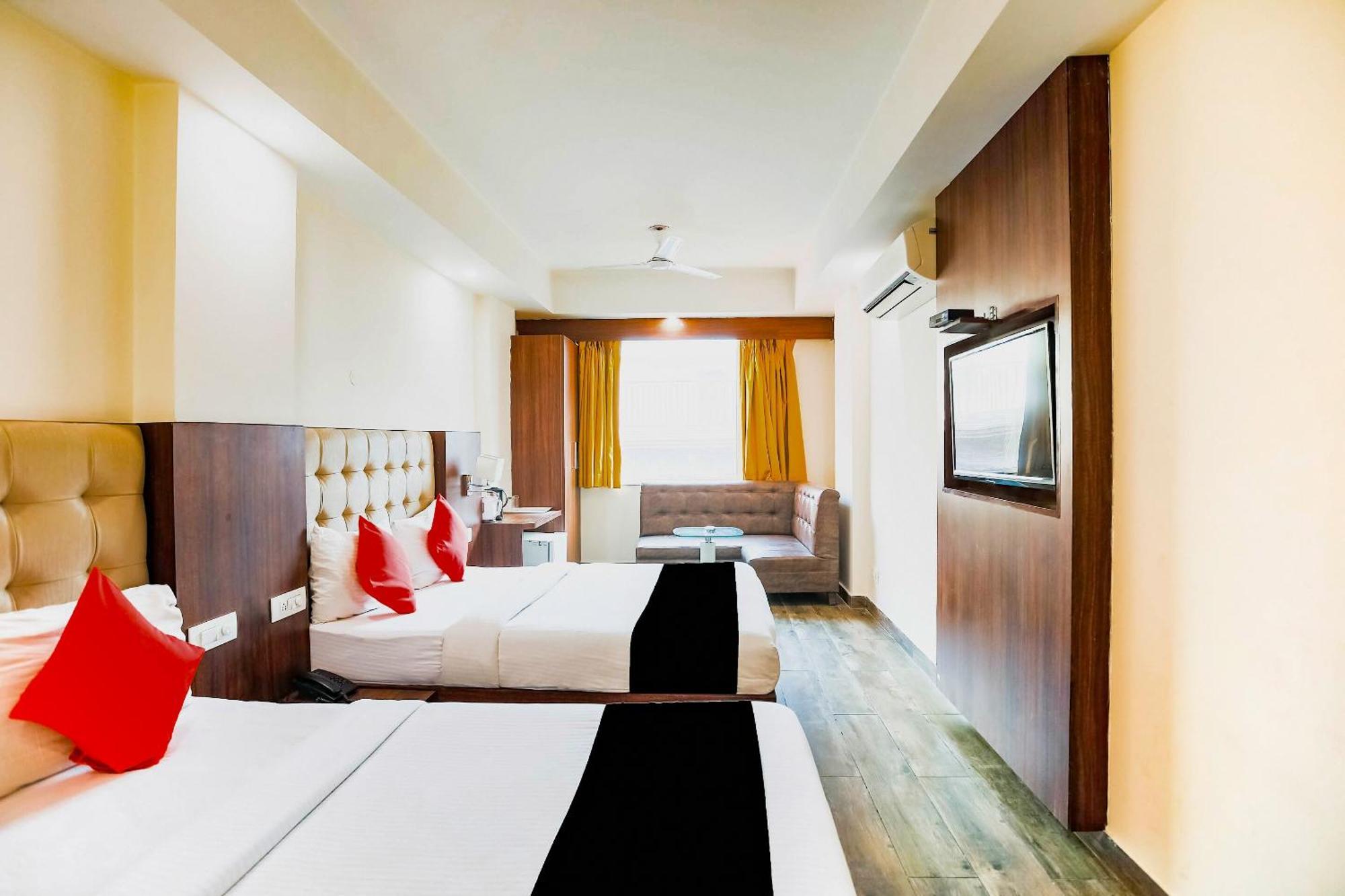 Collection O The Kailash Dev Hotel นิวเดลี ภายนอก รูปภาพ
