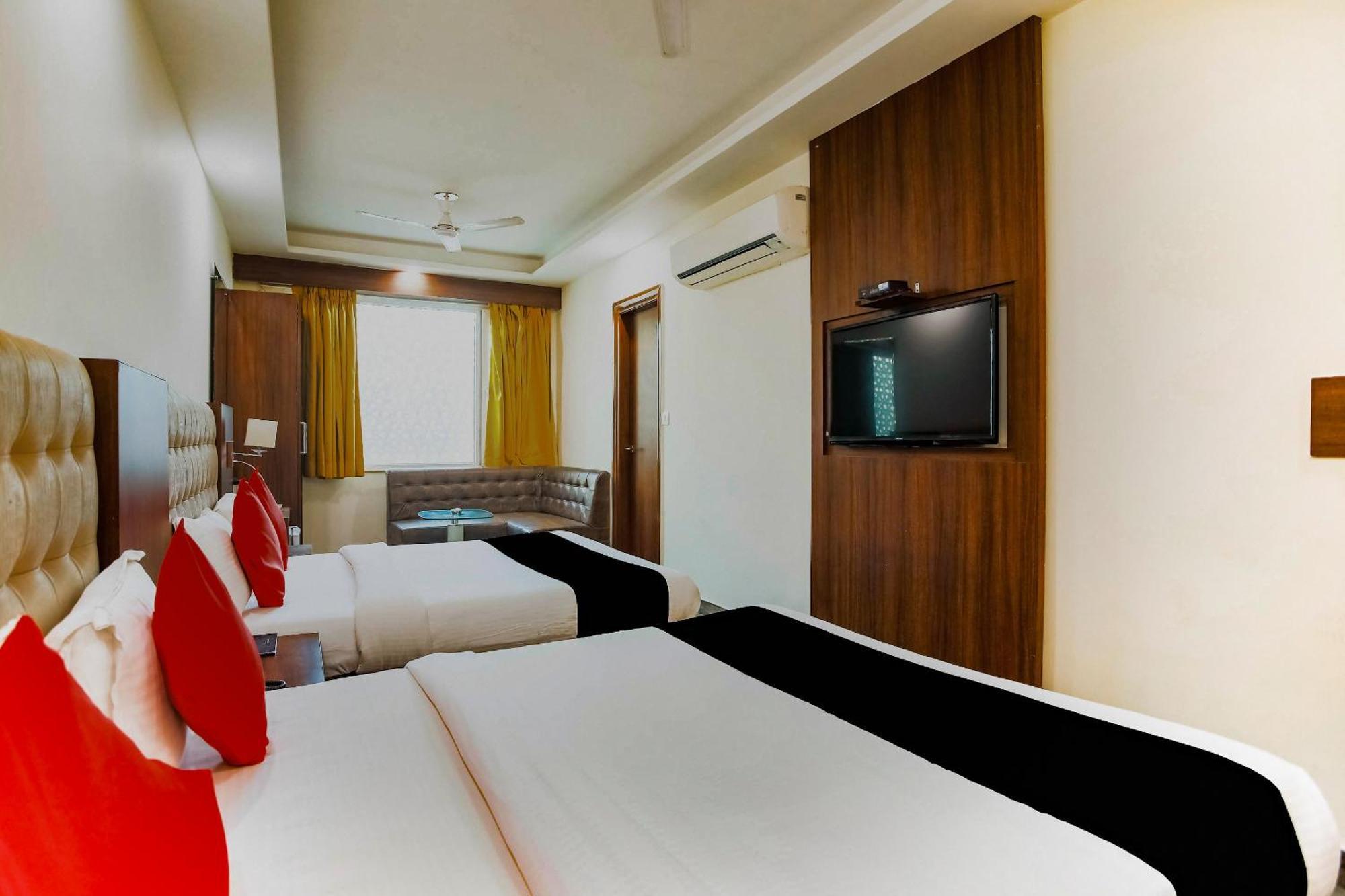 Collection O The Kailash Dev Hotel นิวเดลี ภายนอก รูปภาพ