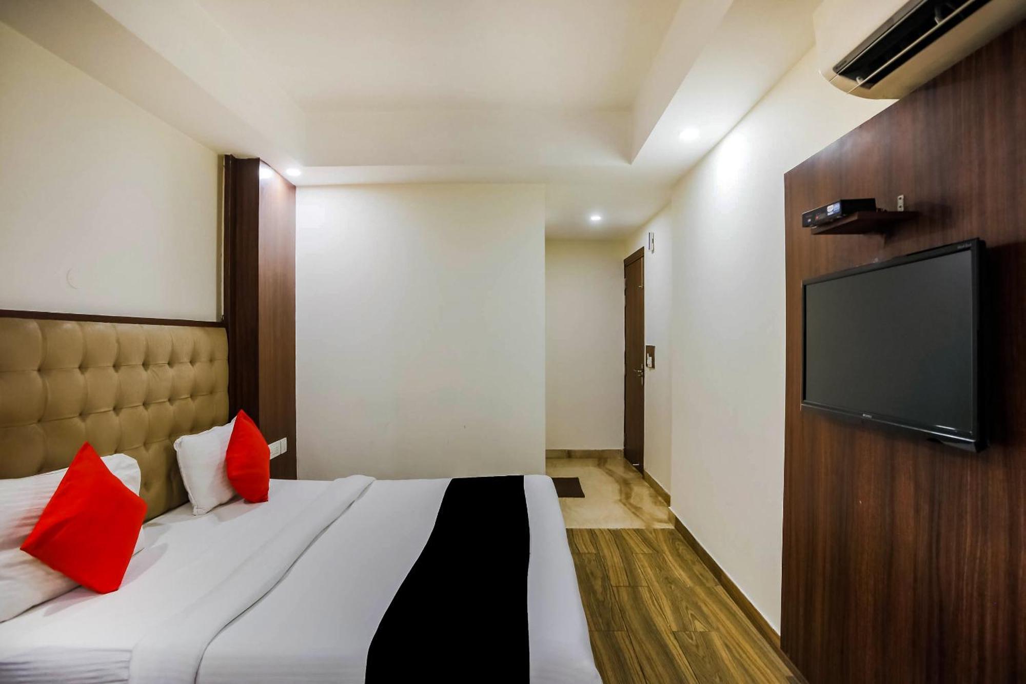 Collection O The Kailash Dev Hotel นิวเดลี ภายนอก รูปภาพ