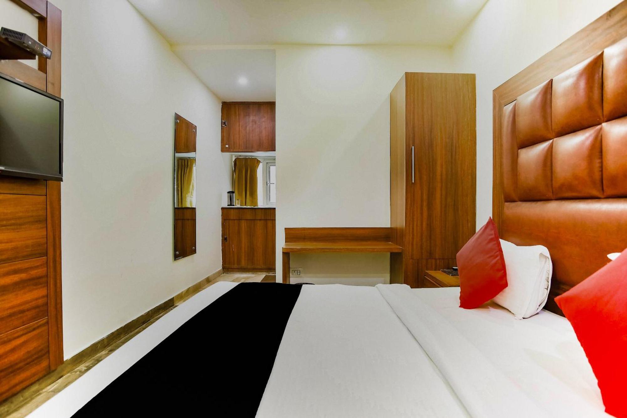 Collection O The Kailash Dev Hotel นิวเดลี ภายนอก รูปภาพ